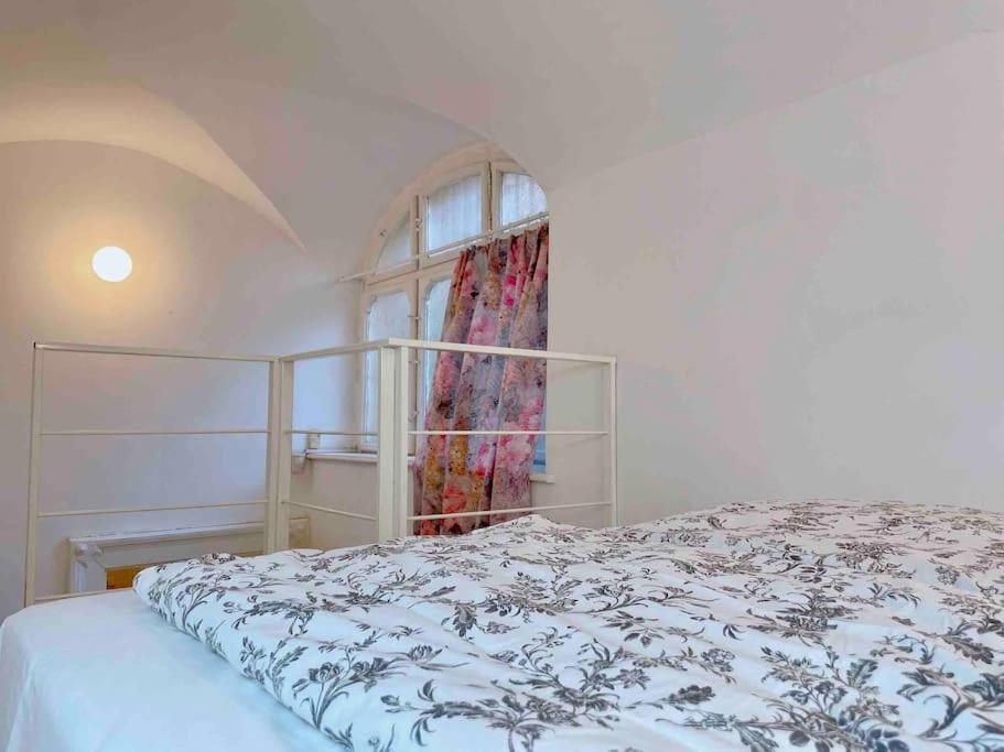 C Downtown Cozy Family Loft Apartment Будапеща Екстериор снимка